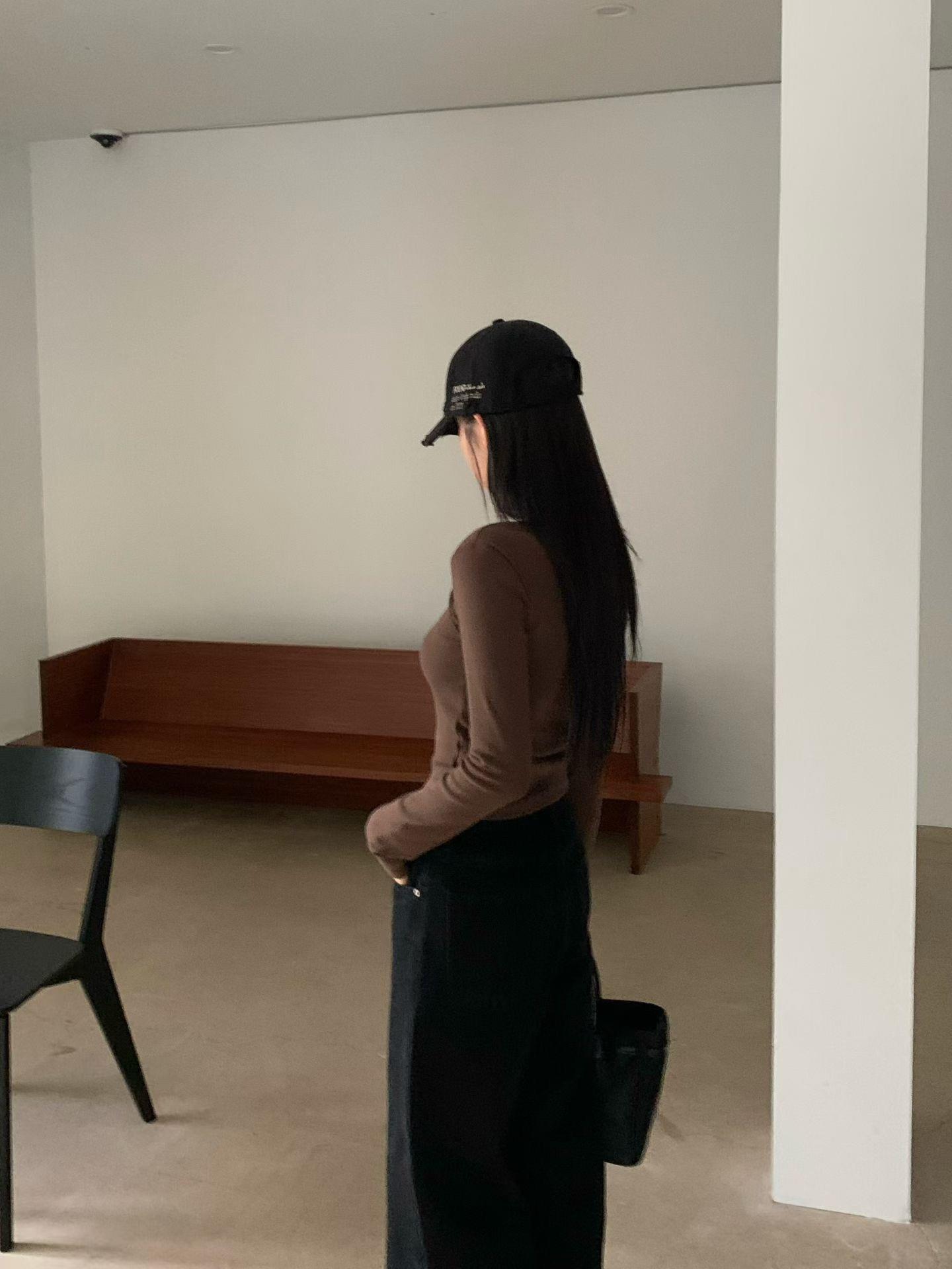 小性感寬領棉質上衣